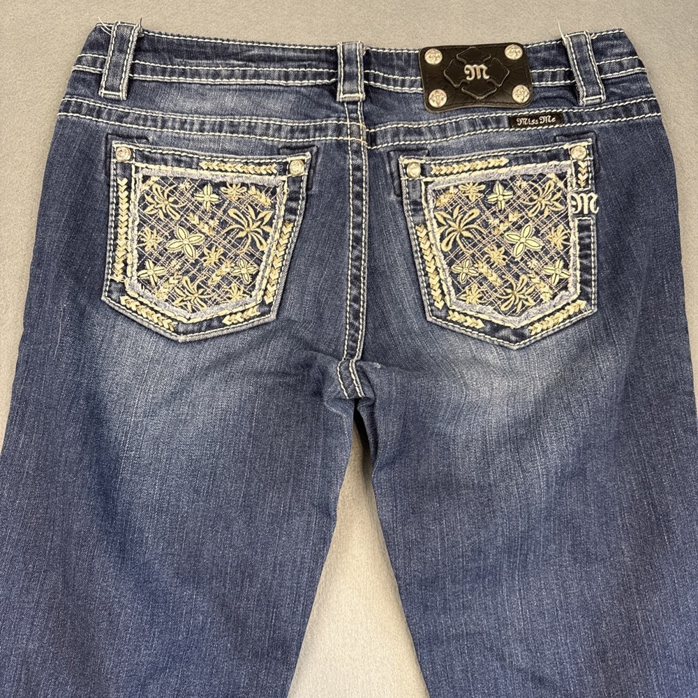 MISS ME JEANS WOMENS 30/33 BOOT EMBROIDERED FLOWERS THICK STITCH RHINES TONES